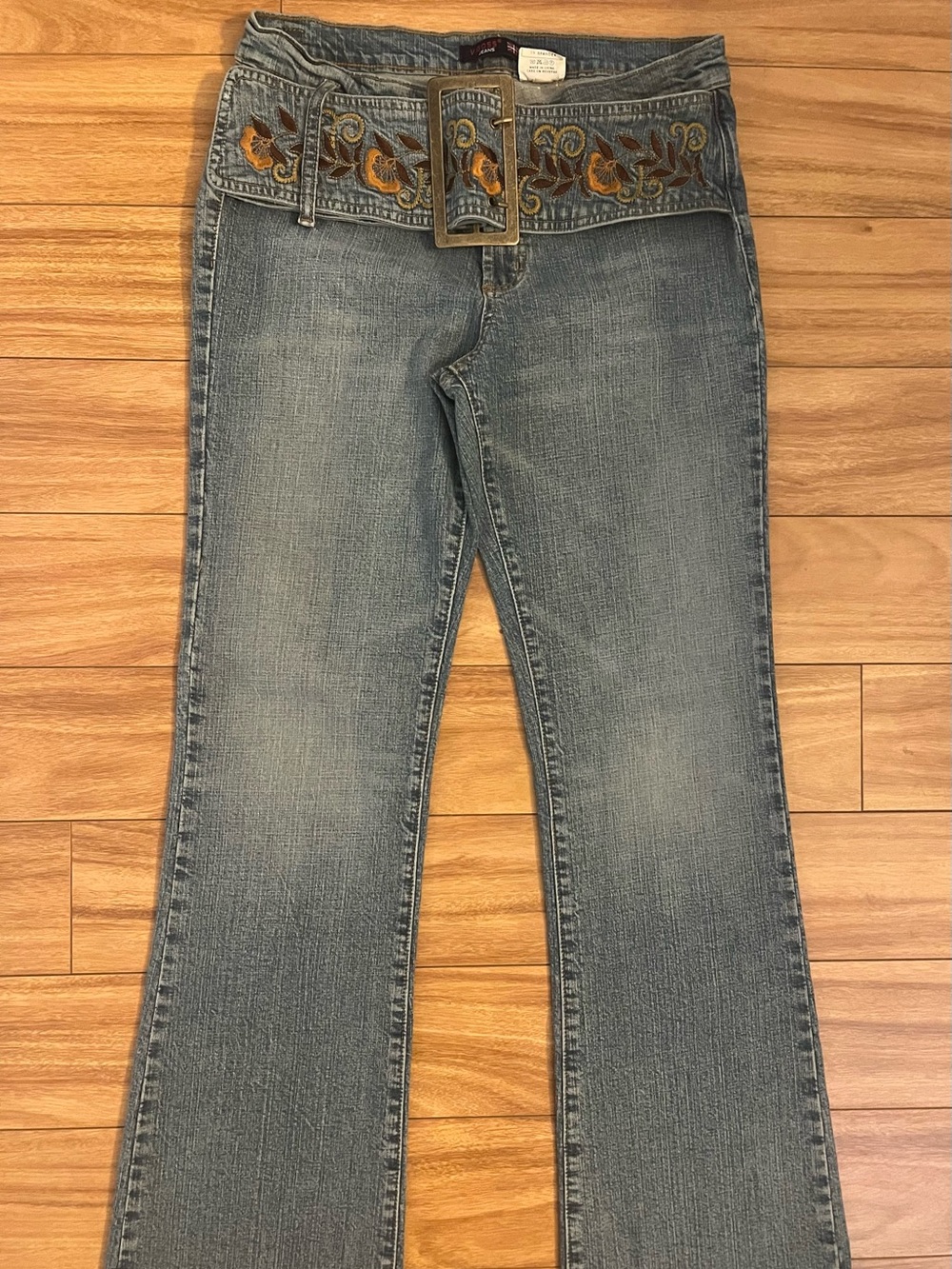 Vigoss Y2K Light Blue Bootcut Jeans with Embroidered Belt